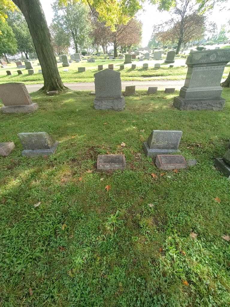 Jennie V. Ostrander's grave. Photo 1