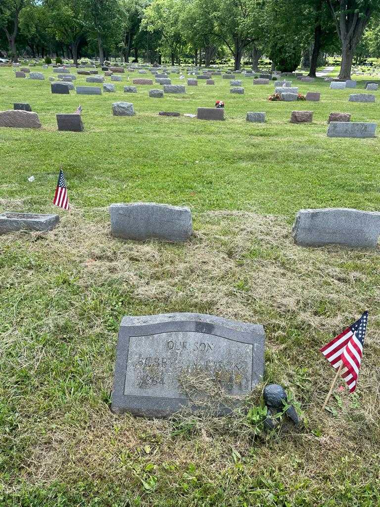 Bobby Garrison's grave. Photo 2