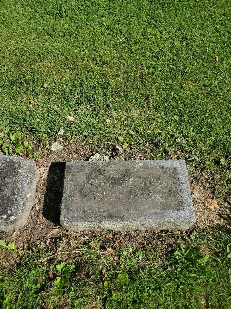 Mary Metzger's grave. Photo 3