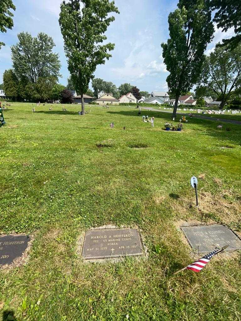 Harold A. Heifferon's grave. Photo 1