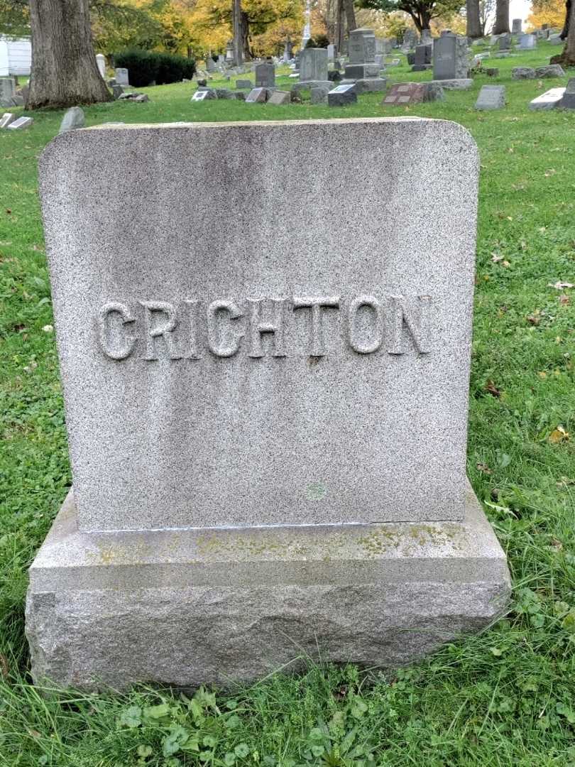 Agnes L. Crichton's grave. Photo 4