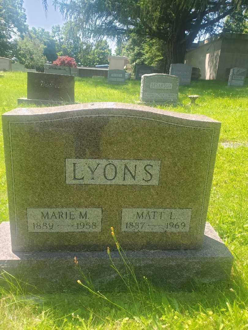 Marie M. Lyons's grave. Photo 3