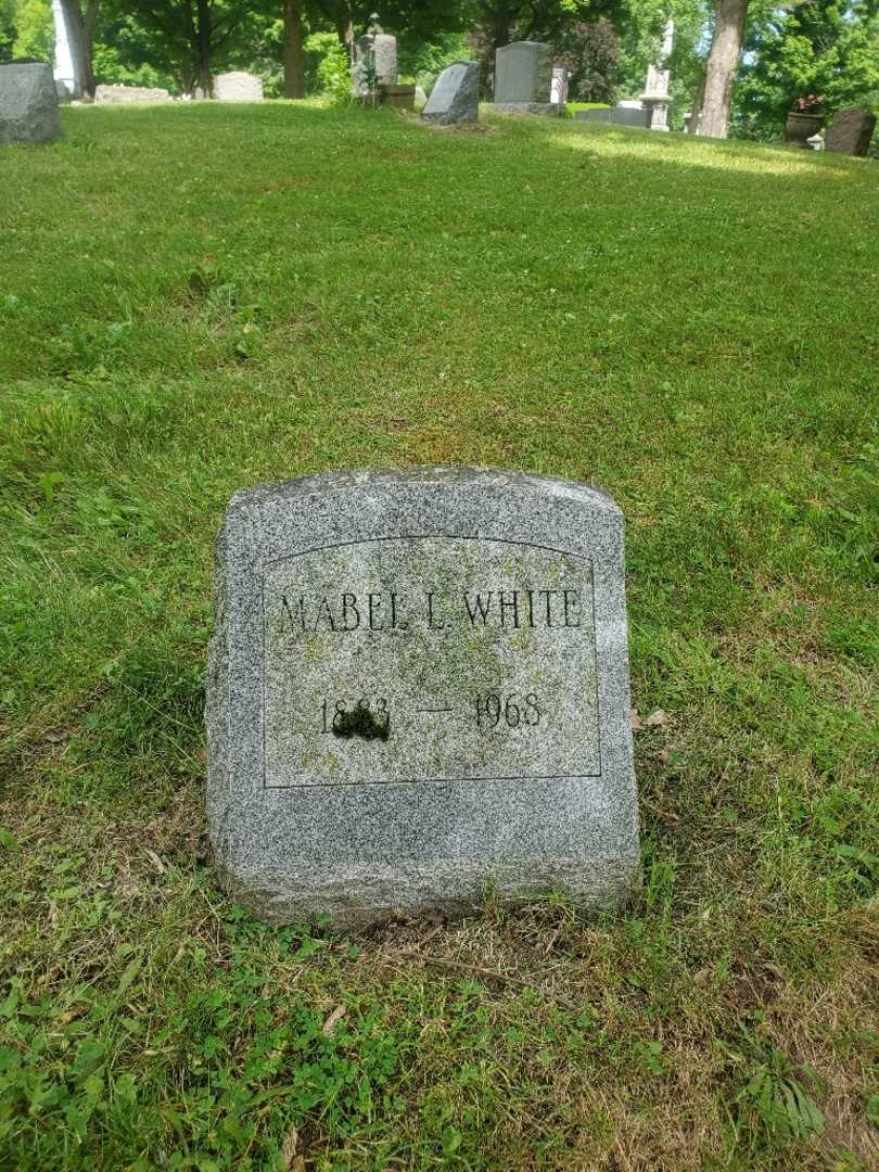 Mabel L. White's grave. Photo 2