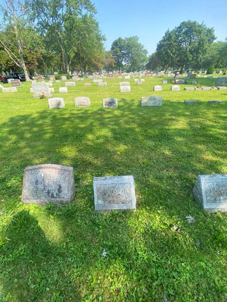 Wiiliam H. Kunz's grave. Photo 1