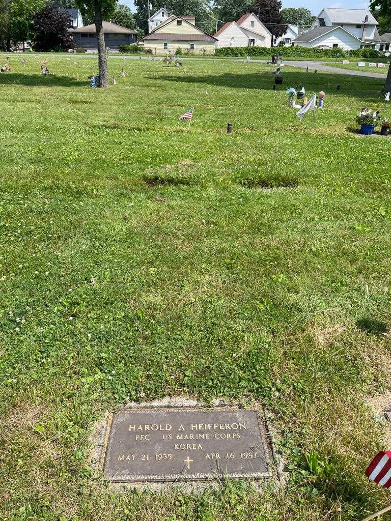 Harold A. Heifferon's grave. Photo 2