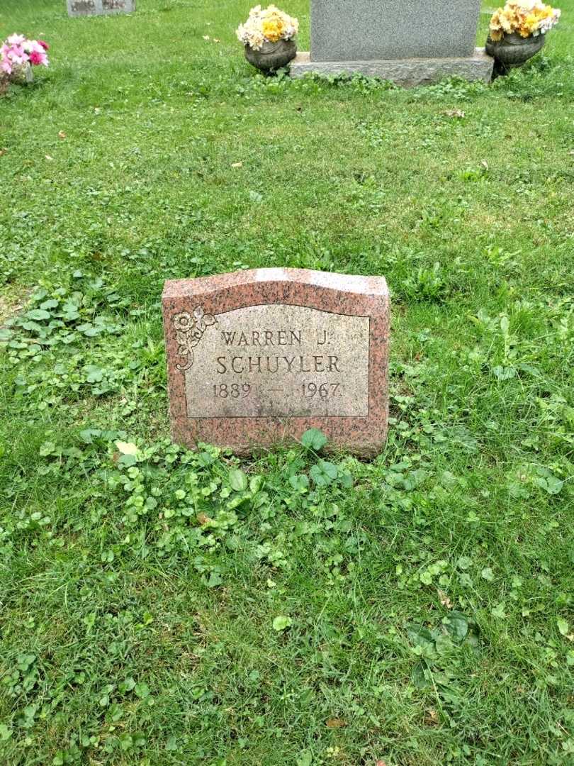 Warren Jay Schuyler's grave. Photo 2