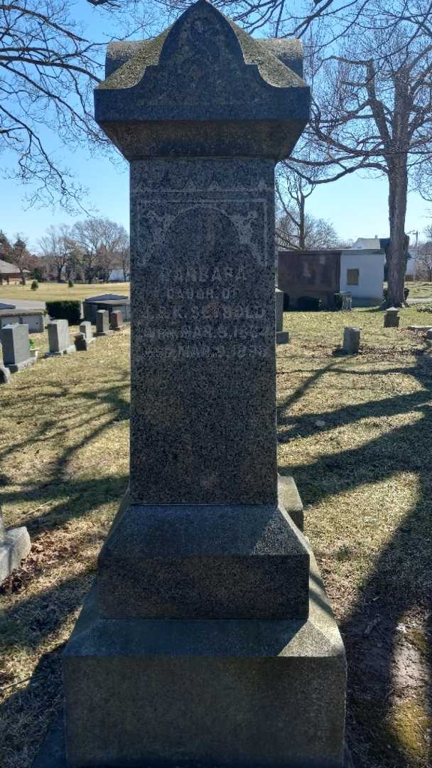 Barbara Seybold's grave. Photo 3
