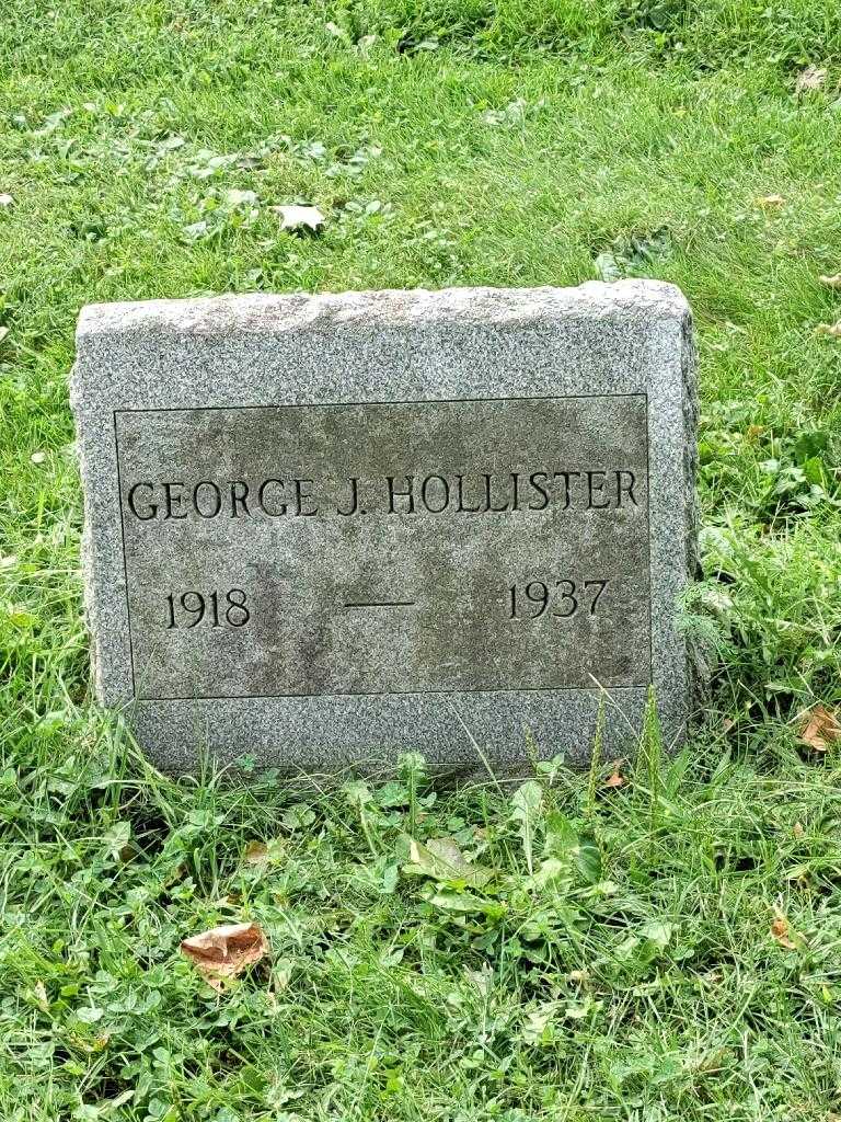 George J. Hollister's grave. Photo 3