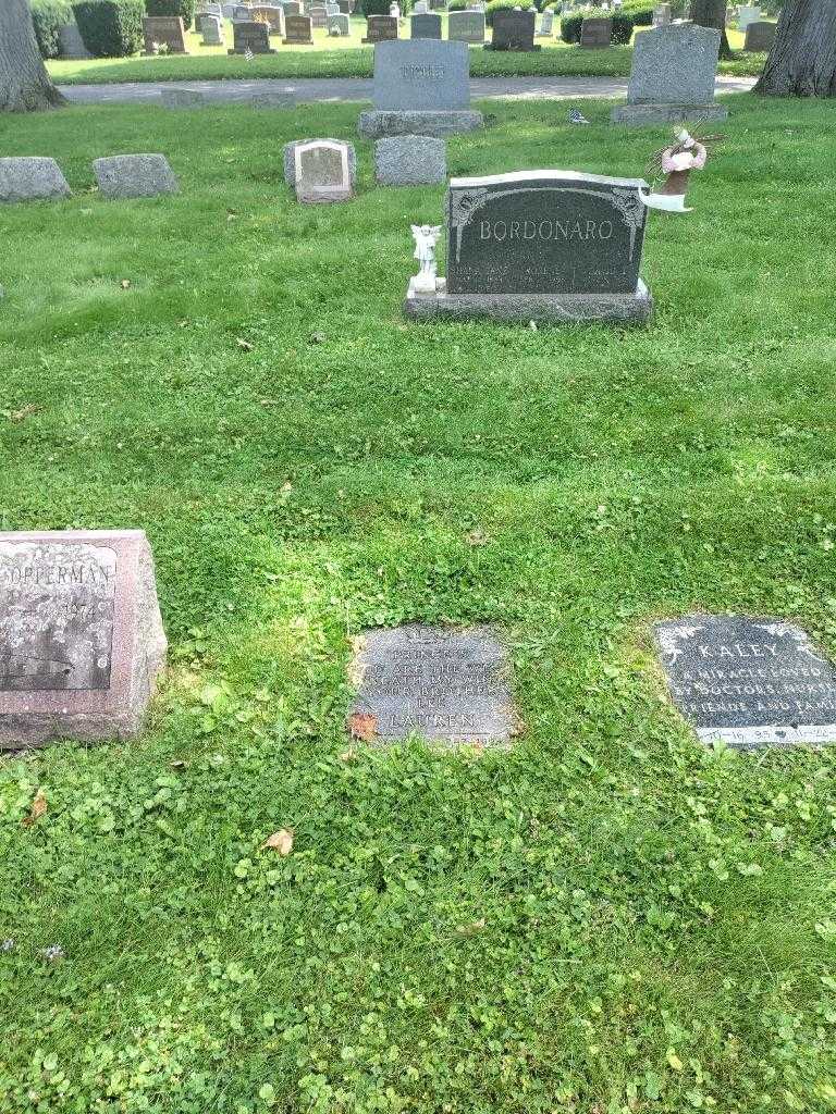 Lauren "Princess" Bordonaro's grave. Photo 1