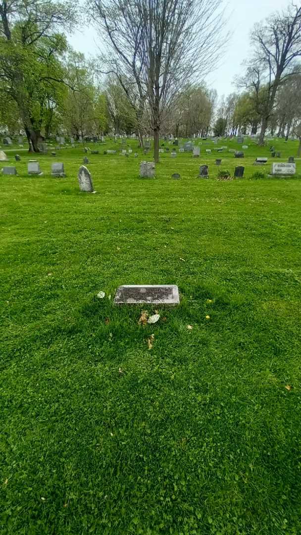 George W. Waiters's grave. Photo 1