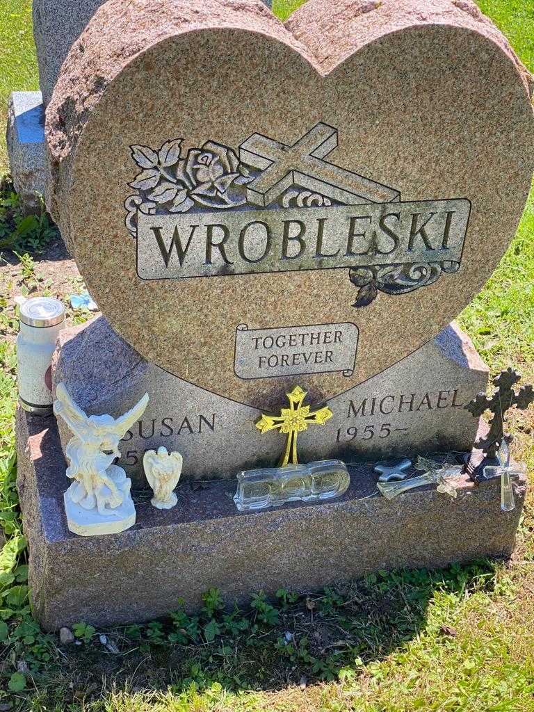 Michael Wrobleski's grave. Photo 3