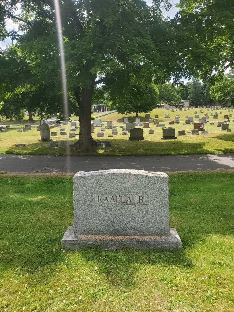 George E. Raaflaub's grave. Photo 4