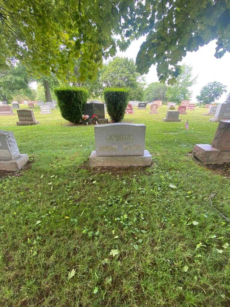 Saragrace M. Mahley's grave. Photo 1