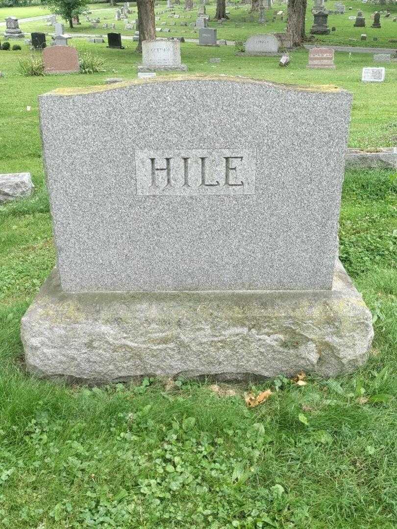Matie G. Hile's grave. Photo 4