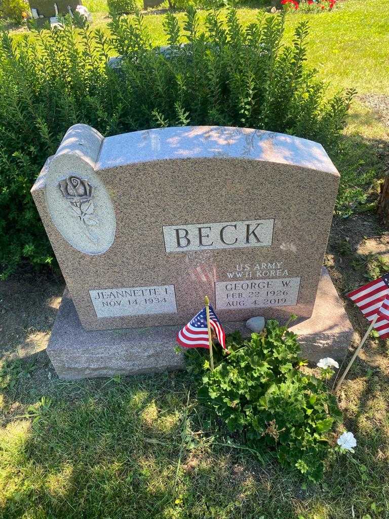 George W. Beck's grave. Photo 2