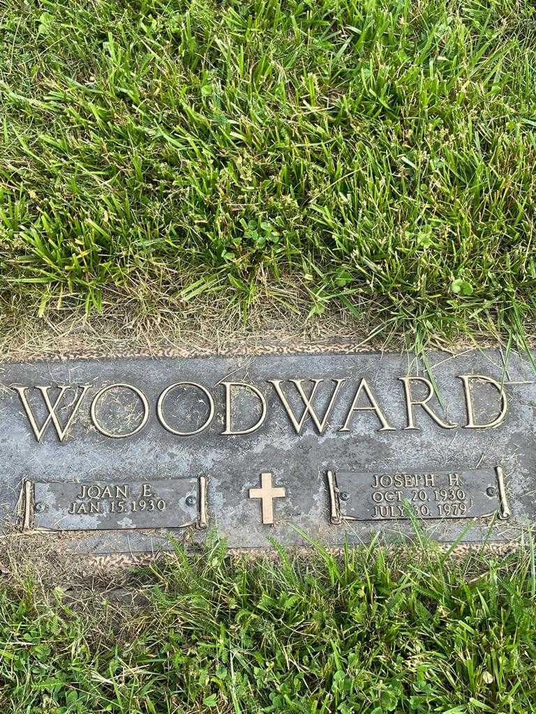 Joseph H. Woodward's grave. Photo 3