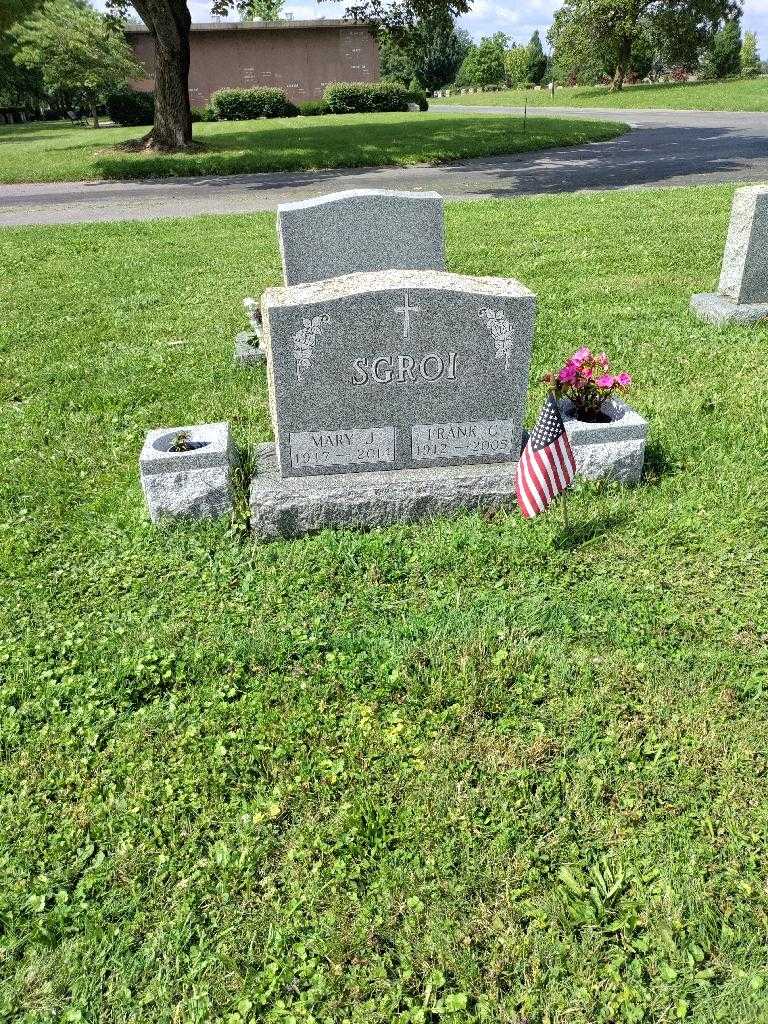Mary J. Sgroi's grave. Photo 1