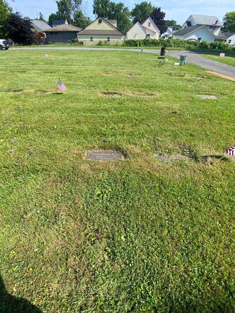 Ruth Knapp Root's grave. Photo 1