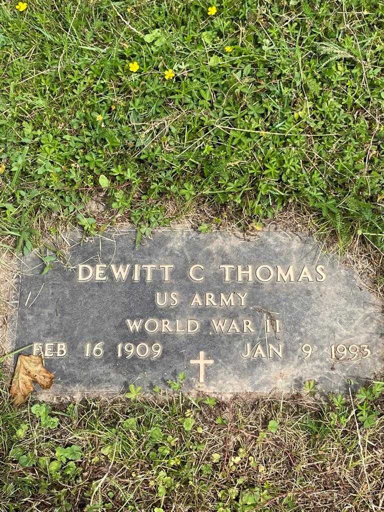 Dewitt C. Thomas's grave. Photo 3