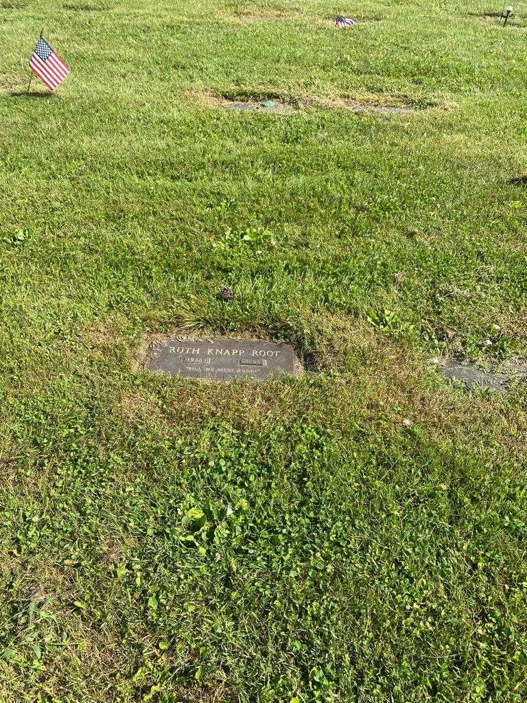 Ruth Knapp Root's grave. Photo 2
