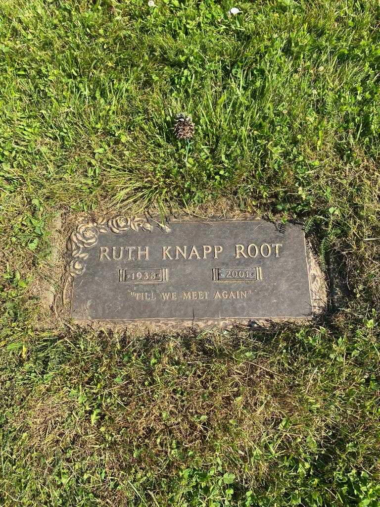 Ruth Knapp Root's grave. Photo 3