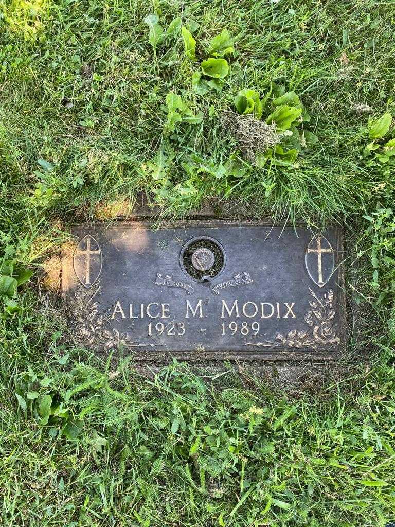 Alice M. Modix's grave. Photo 3