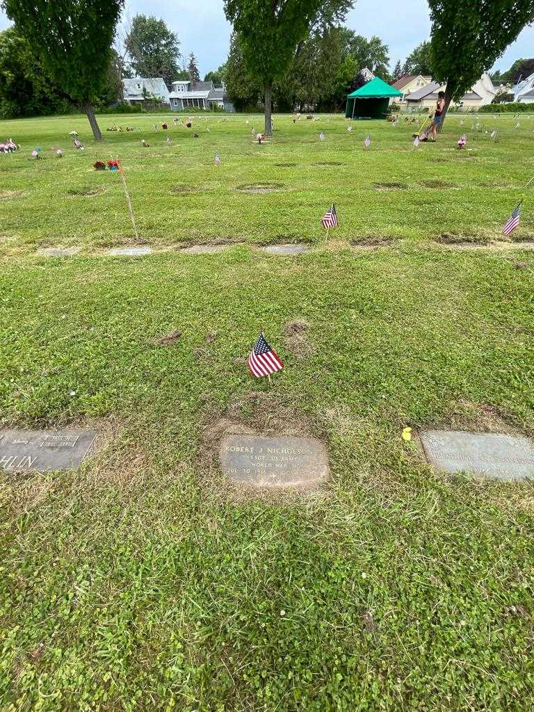 Robert J. Nicholson Senior's grave. Photo 1