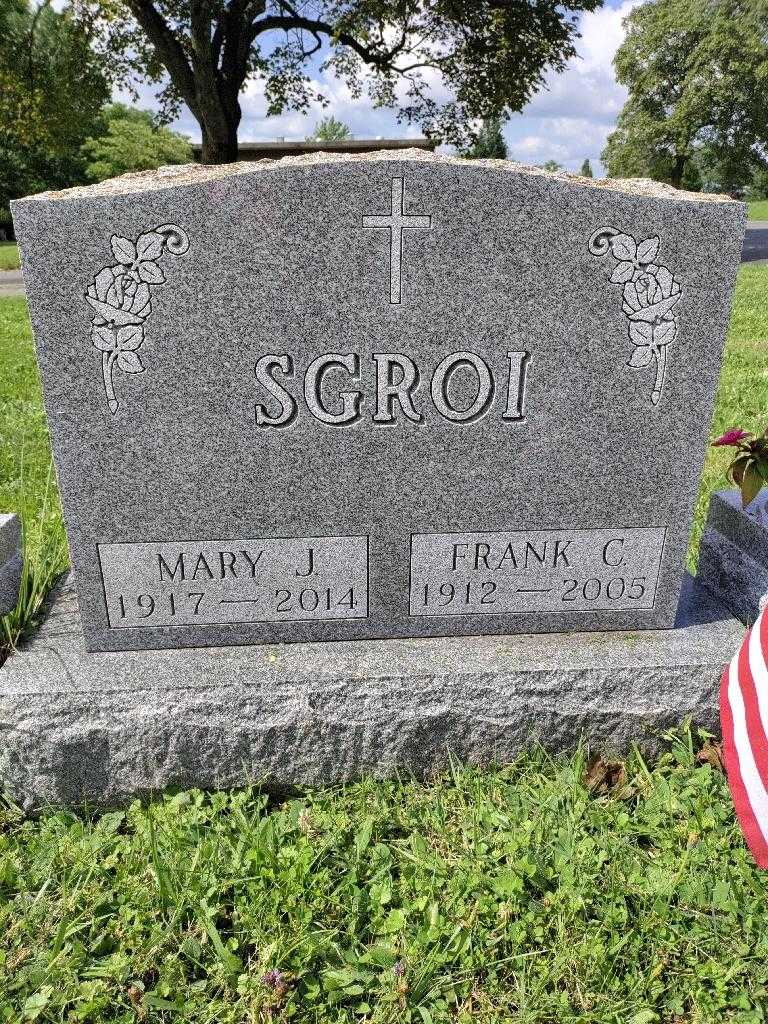 Mary J. Sgroi's grave. Photo 3