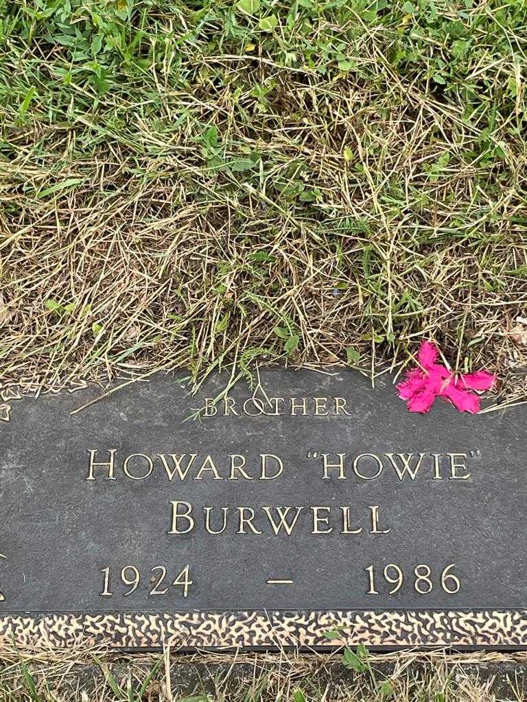 Howard "Howie" Burwell's grave. Photo 3