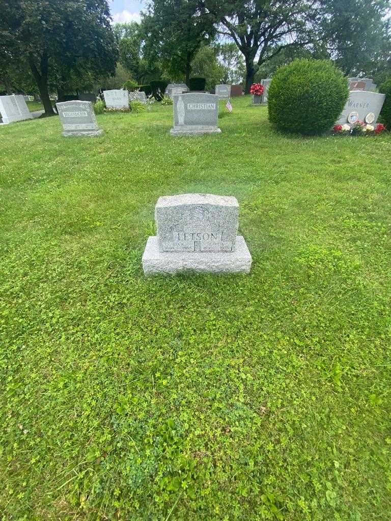 Earl A. Letson's grave. Photo 1