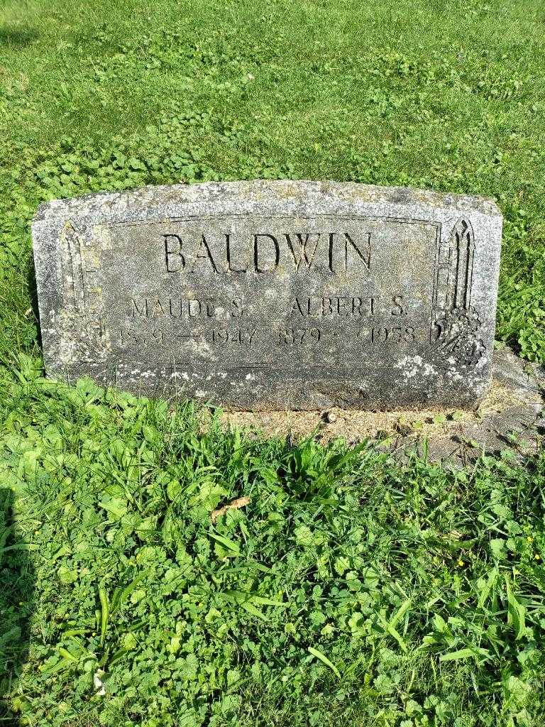 Albert S. Baldwin's grave. Photo 2