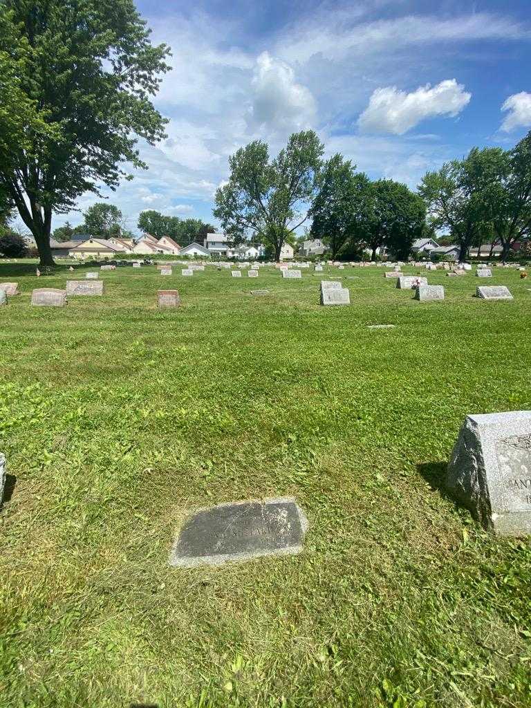 Ina Shepard's grave. Photo 1