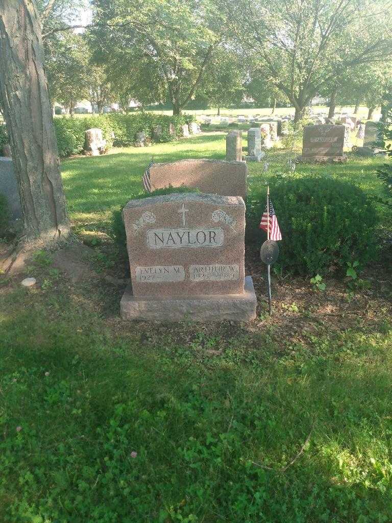 Arthur W. Naylor's grave. Photo 1