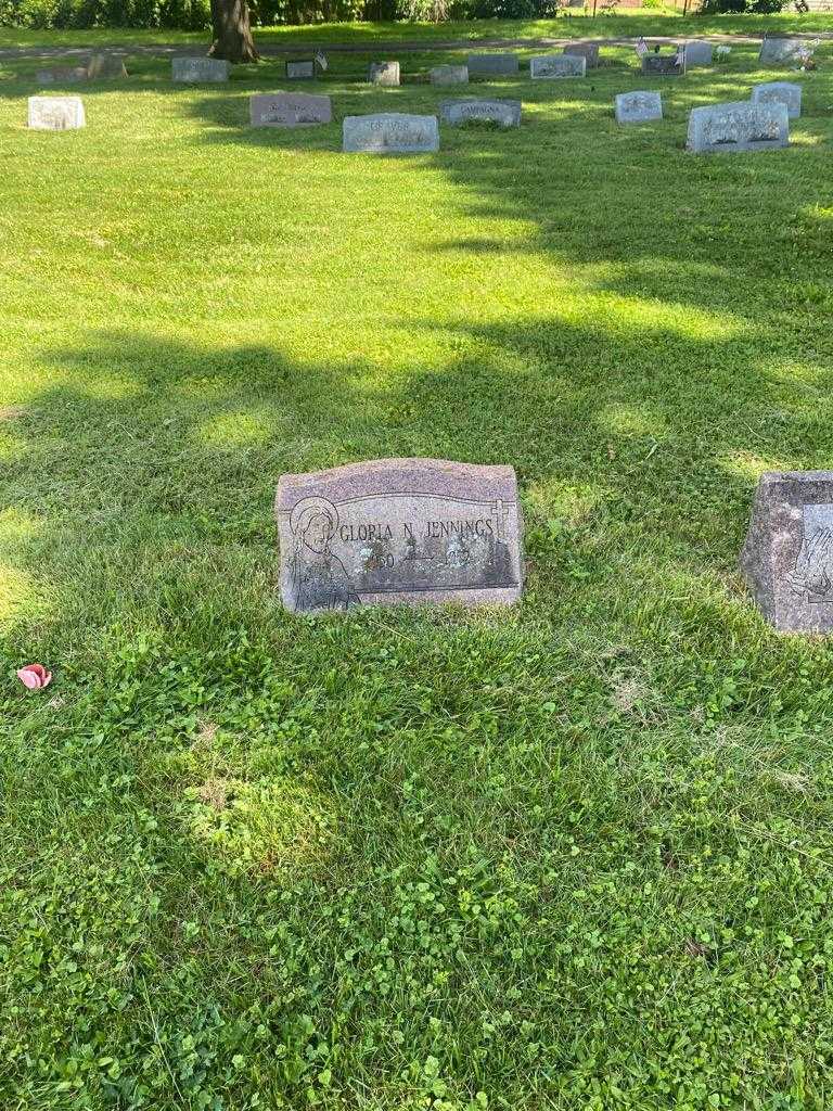 Gloria N. Jennings's grave. Photo 2