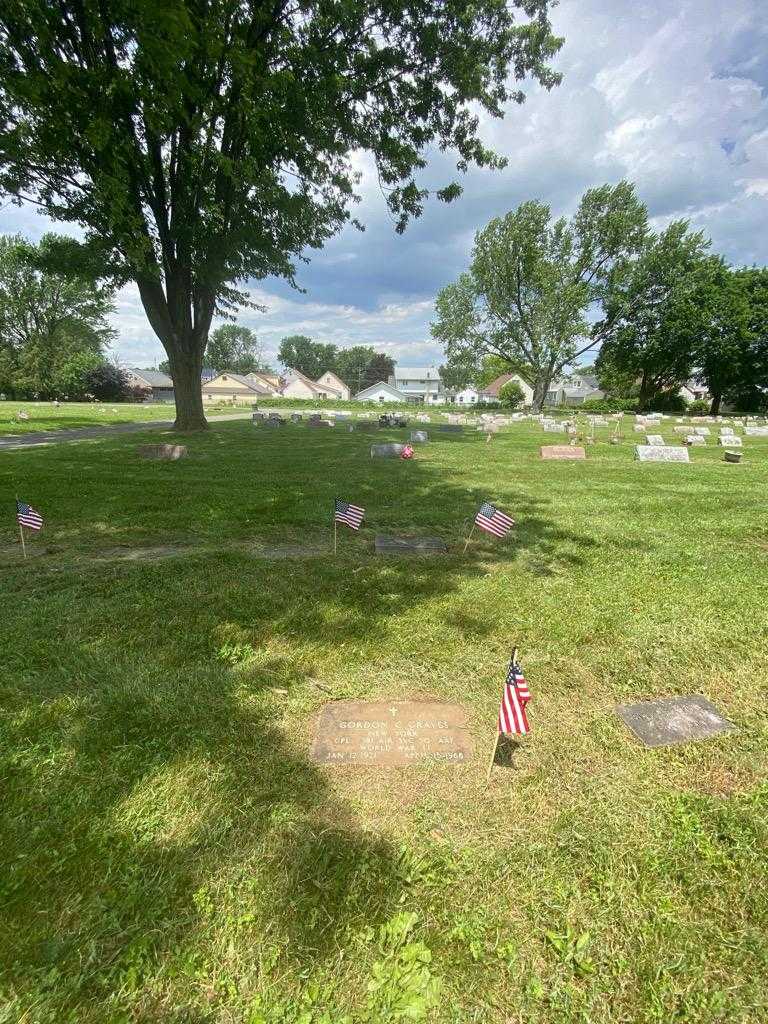 Gordon C. Graves's grave. Photo 1