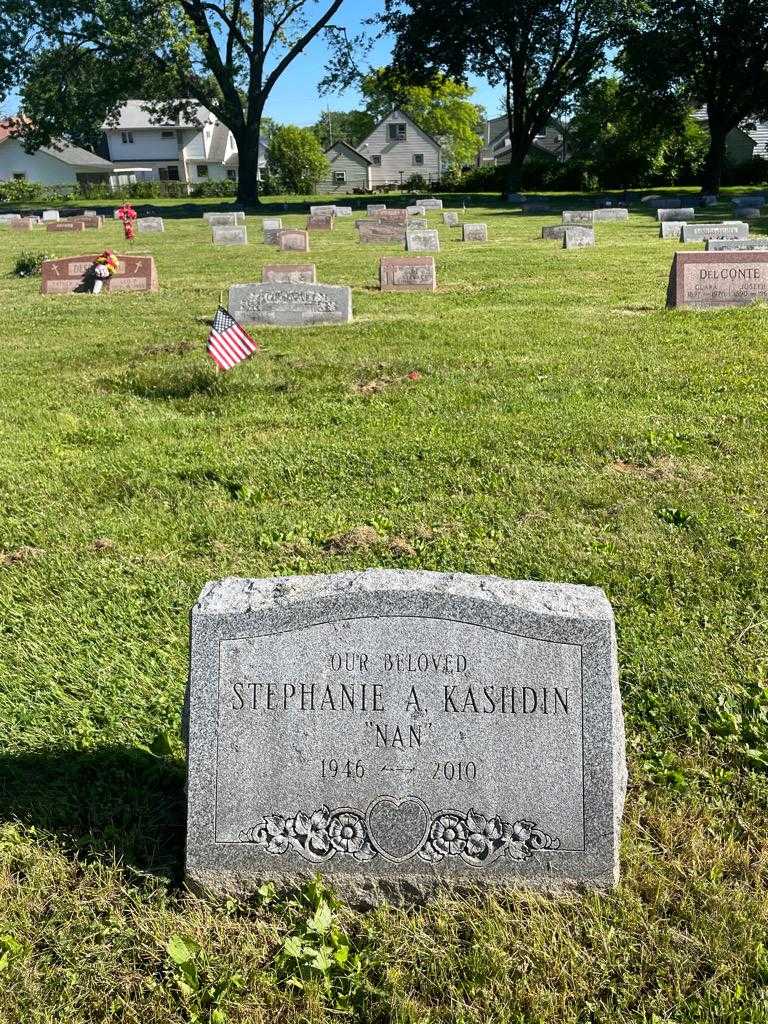 Stephanie A. "Nan" Kashdin's grave. Photo 2