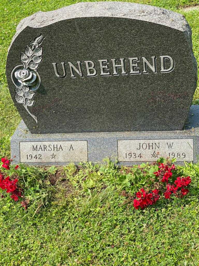 John W. Unbehend's grave. Photo 3