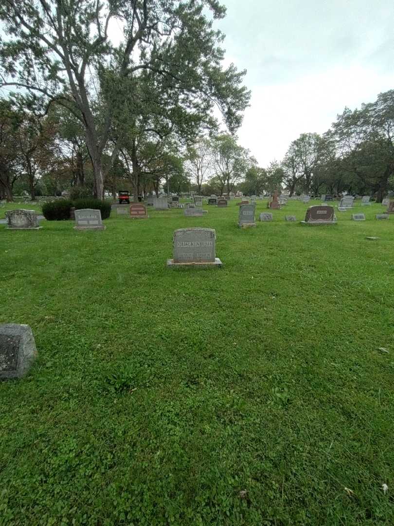 Anna A. Quackenbush's grave. Photo 4