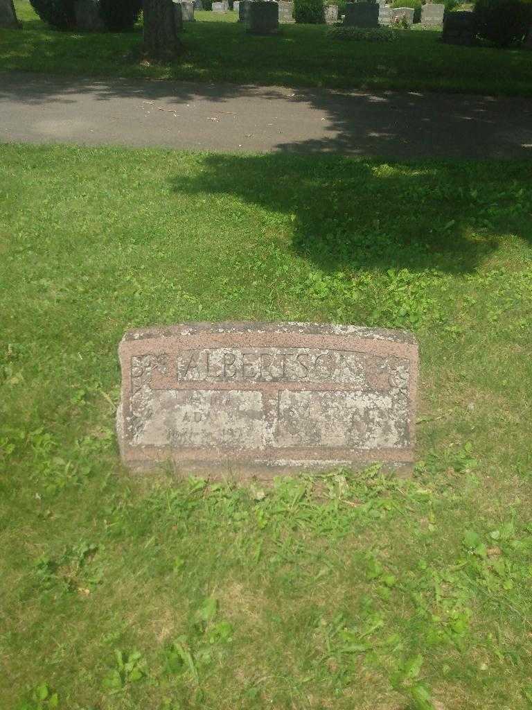 Edward Albertson's grave. Photo 1