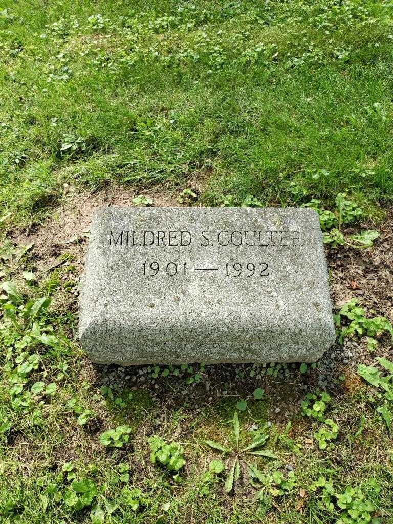 Mildred S. Coulter's grave. Photo 3