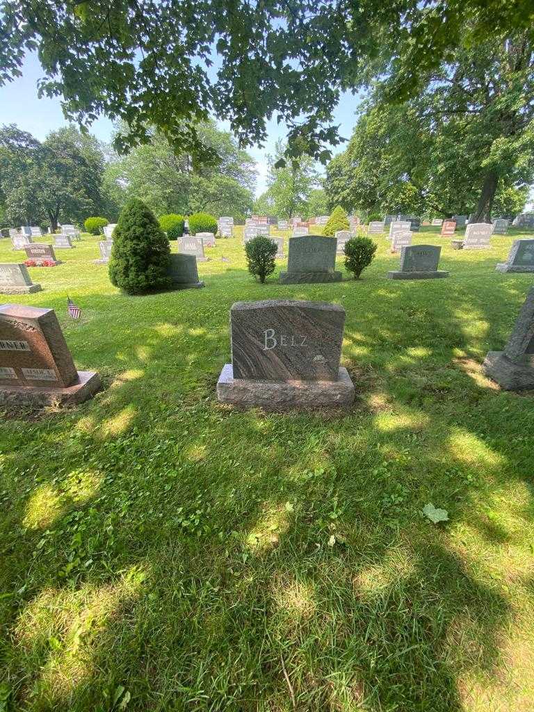 Sarah Hillick Belz's grave. Photo 1