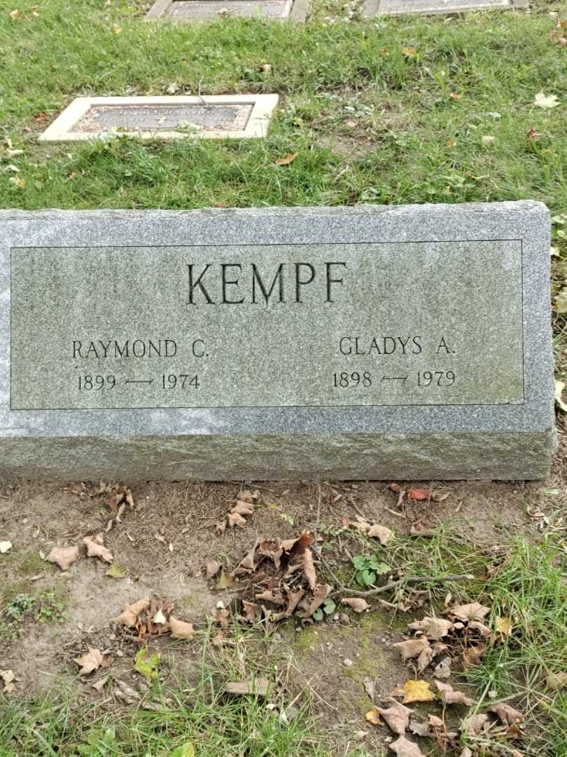 Raymond C. Kempf's grave. Photo 3