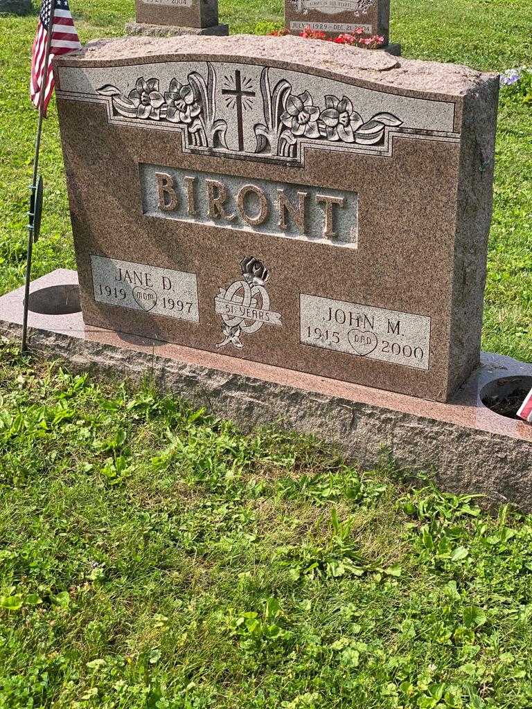 Jane D. Biront's grave. Photo 3