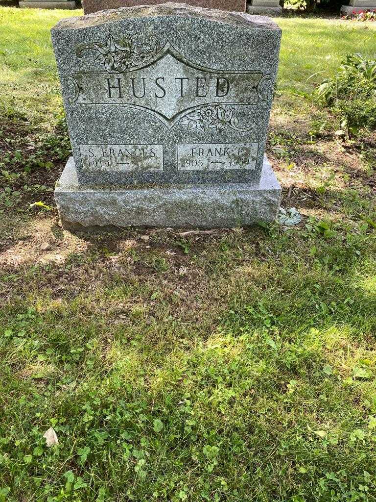 Sarah Frances Husted's grave. Photo 2