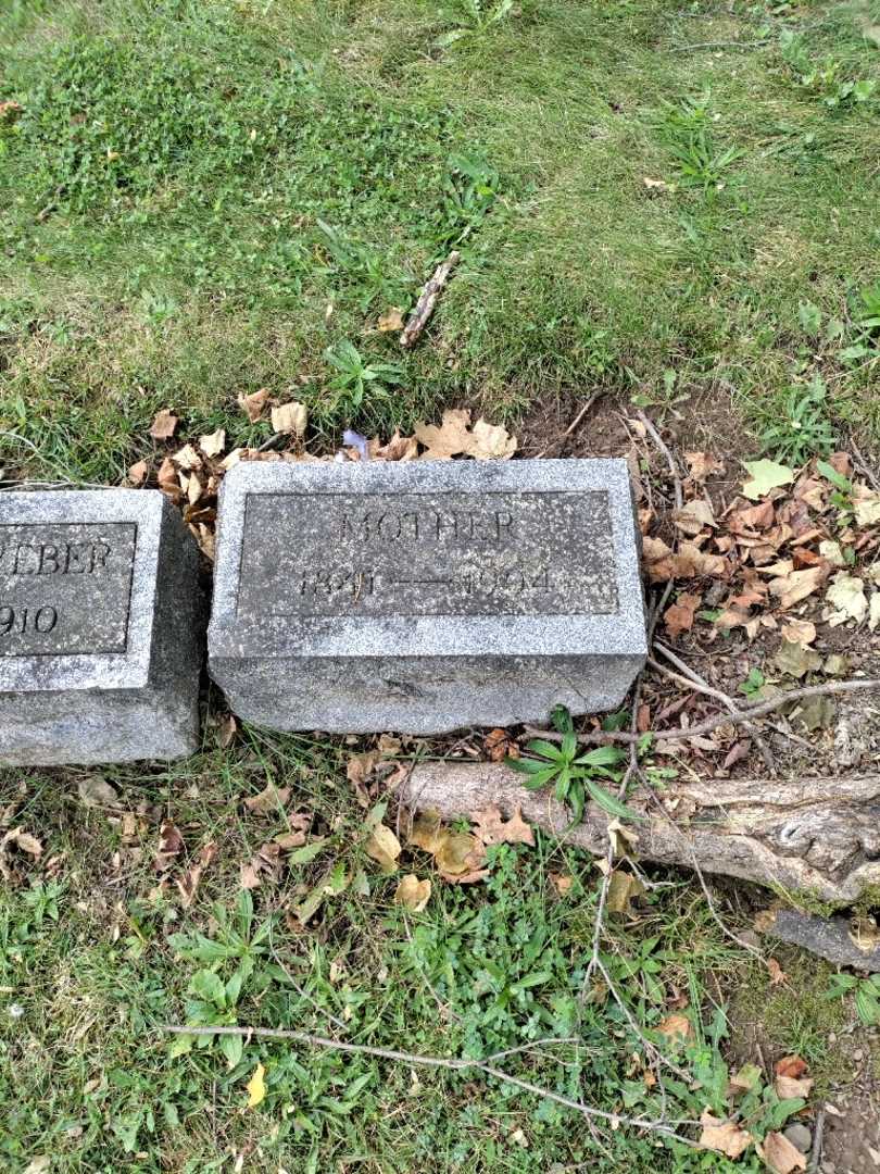 Elizabeth C. Riley's grave. Photo 2