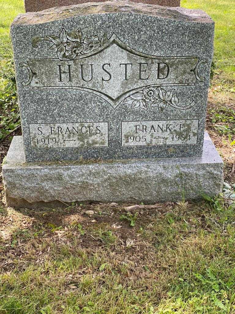 Sarah Frances Husted's grave. Photo 3