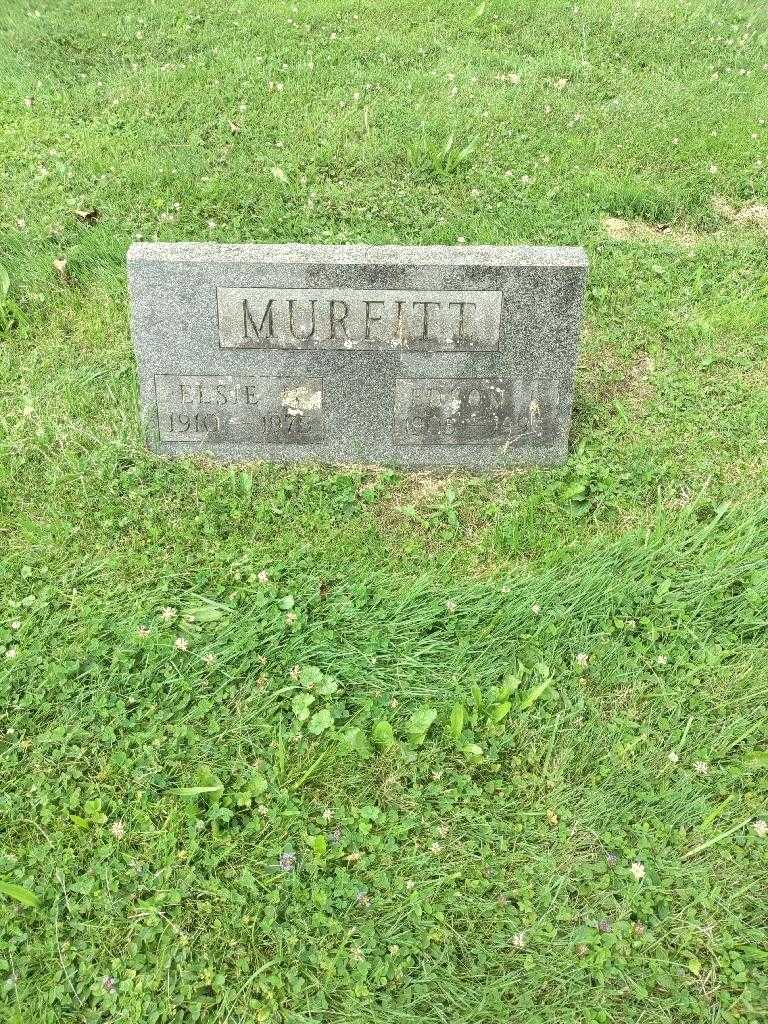 Elsie Murfitt's grave. Photo 1