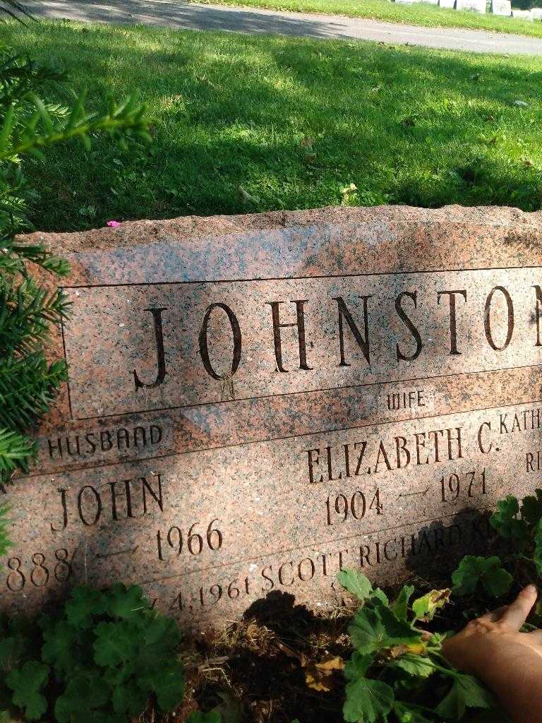 Elizabeth C. Johnstone's grave. Photo 4