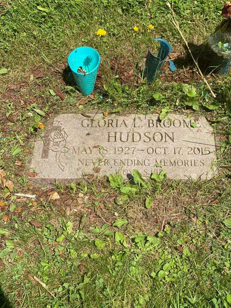 Gloria L. Broome Hudson's grave. Photo 3