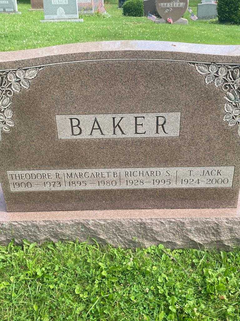 Theodore R. Baker's grave. Photo 3
